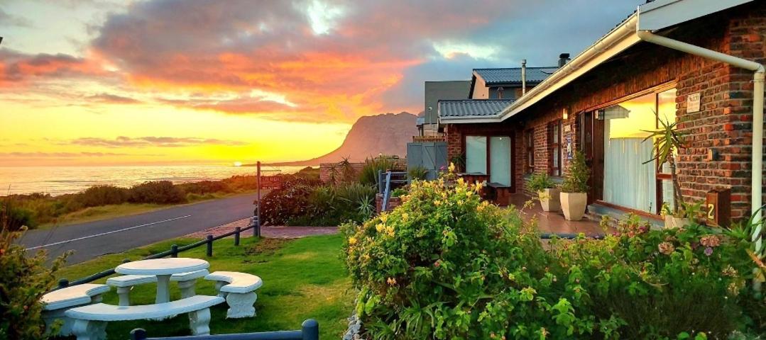 La Mer Seafront Selfcatering Accommodation Kleinmond Zewnętrze zdjęcie