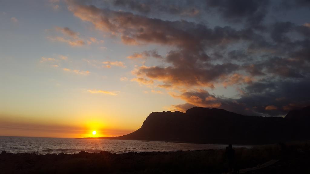 La Mer Seafront Selfcatering Accommodation Kleinmond Zewnętrze zdjęcie